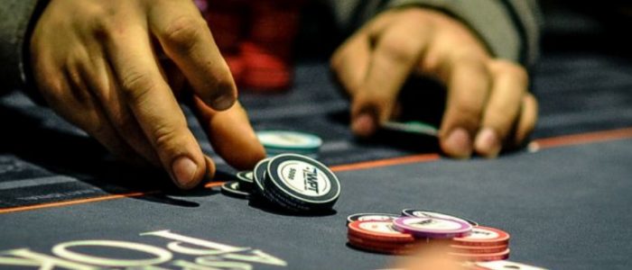 Is it essential to stick with one type of slot machine?