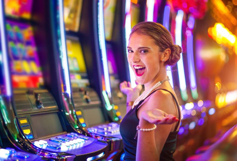 Is Playing Online Slot Better Than Offline Slot by